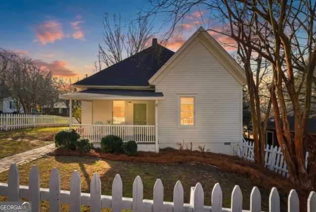 1966 Butler Way NW, Atlanta, GA 30318