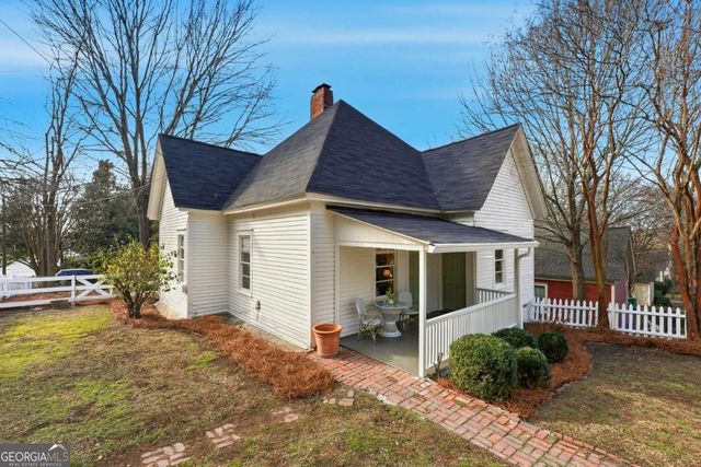 1966 Butler Way NW, Atlanta, GA 30318