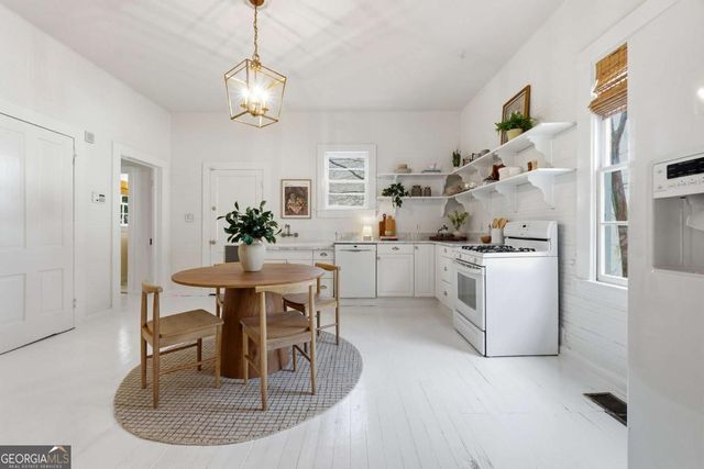 1966 Butler Way NW, Atlanta, GA 30318