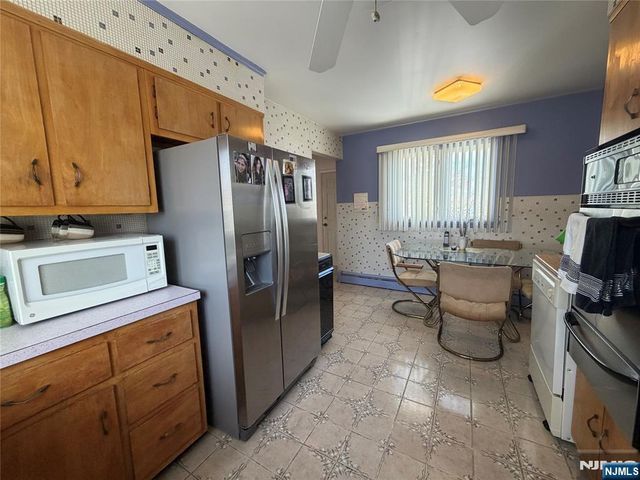 21 Pilgrim Court, Bloomfield, NJ 07003