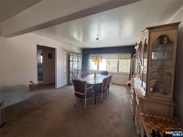 21 Pilgrim Court, Bloomfield, NJ 07003