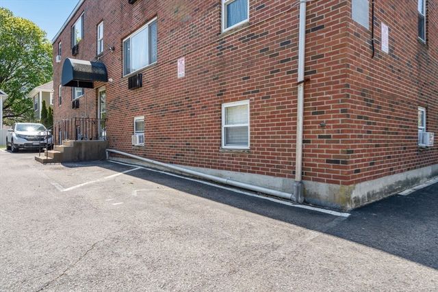 71 Oxford Ave A, Cambridge, MA 02138