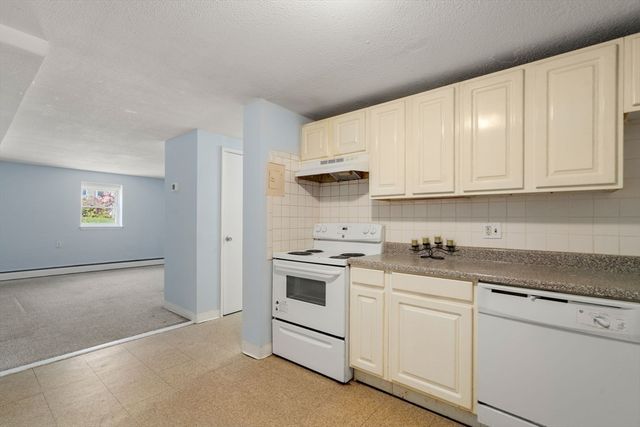 71 Oxford Ave A, Cambridge, MA 02138