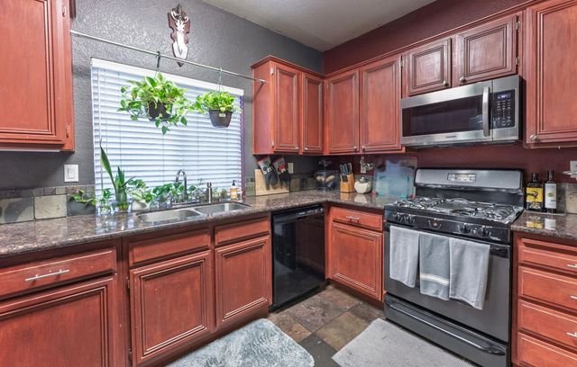 5407 Coral Creek Way, Elk Grove, CA 95758