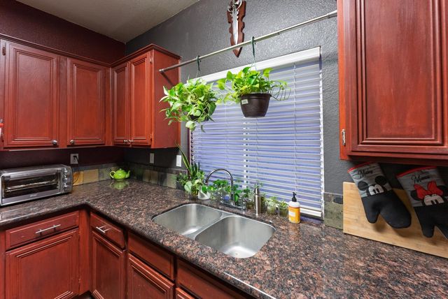 5407 Coral Creek Way, Elk Grove, CA 95758