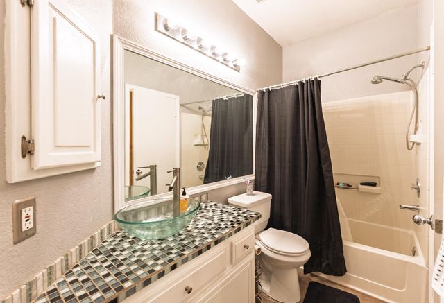 5407 Coral Creek Way, Elk Grove, CA 95758