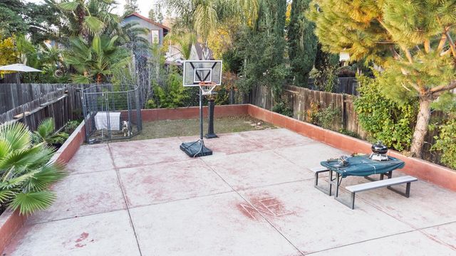 5407 Coral Creek Way, Elk Grove, CA 95758