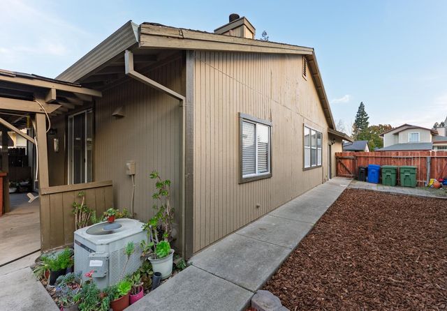 5407 Coral Creek Way, Elk Grove, CA 95758