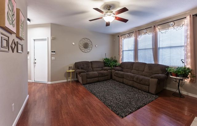 5407 Coral Creek Way, Elk Grove, CA 95758