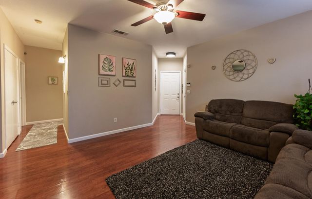 5407 Coral Creek Way, Elk Grove, CA 95758