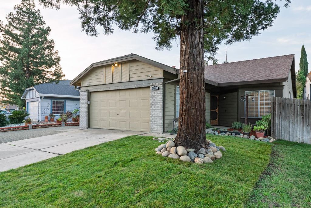 5407 Coral Creek Way, Elk Grove, CA 95758