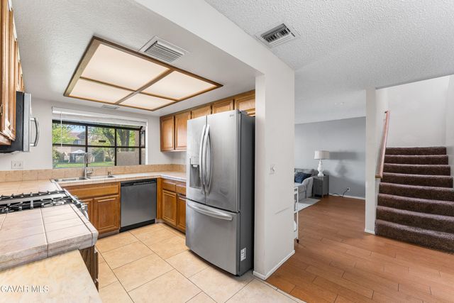 422 W Avenue J5 Unit 32, Lancaster, CA 93534