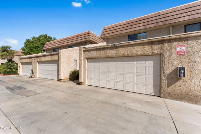 422 W Avenue J5 Unit 32, Lancaster, CA 93534