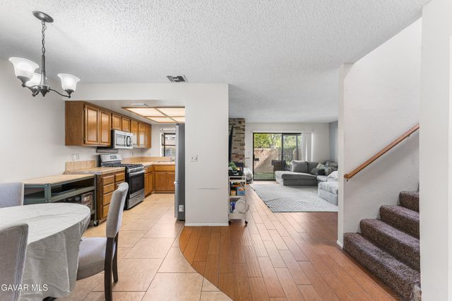 422 W Avenue J5 Unit 32, Lancaster, CA 93534