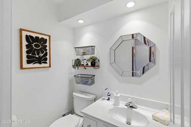 39 S Sailors Quay Drive 704, Brick, NJ 08723