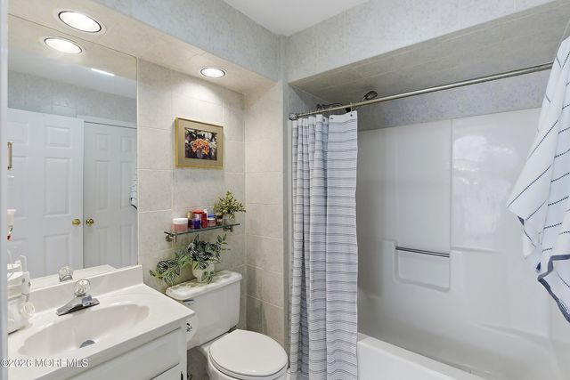 39 S Sailors Quay Drive 704, Brick, NJ 08723