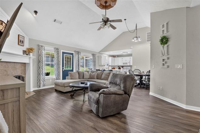 1820 Cherokee Trail, Choctaw, OK 73020