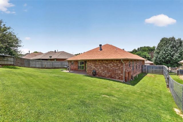 1820 Cherokee Trail, Choctaw, OK 73020