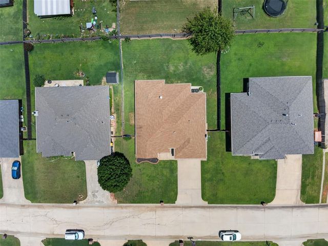 1820 Cherokee Trail, Choctaw, OK 73020