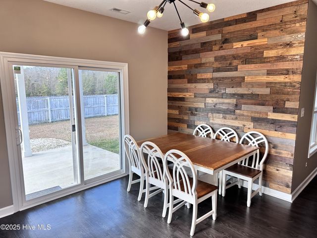 820 Tuscarora Trail, Jacksonville, NC 28546