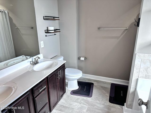 820 Tuscarora Trail, Jacksonville, NC 28546