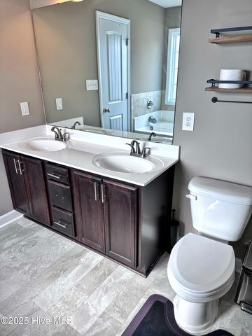 820 Tuscarora Trail, Jacksonville, NC 28546