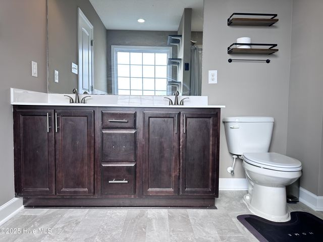 820 Tuscarora Trail, Jacksonville, NC 28546