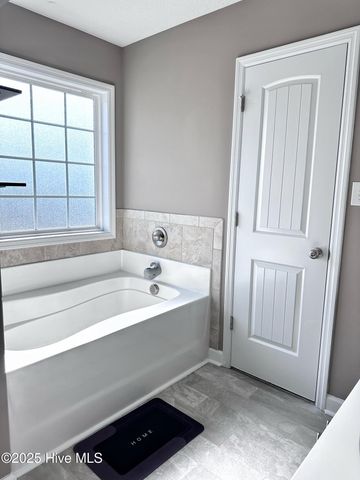 820 Tuscarora Trail, Jacksonville, NC 28546