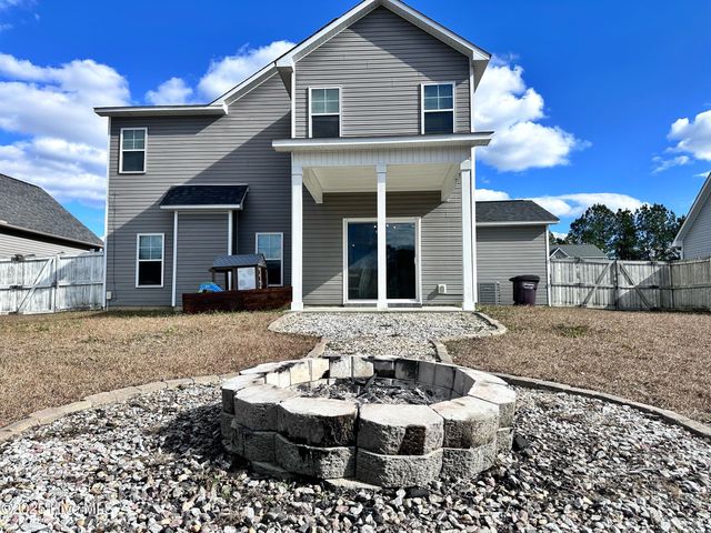 820 Tuscarora Trail, Jacksonville, NC 28546