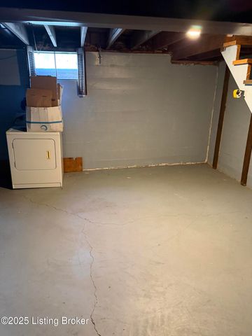 2100 Cox Ln, La Grange, KY 40031