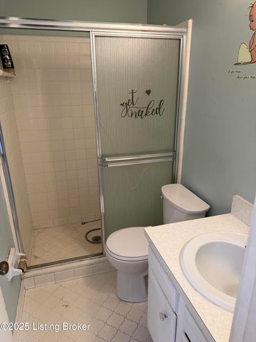 2100 Cox Ln, La Grange, KY 40031