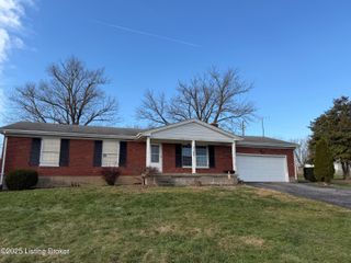 2100 Cox Ln, La Grange, KY 40031