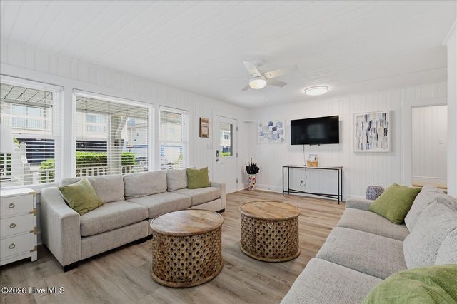 715 Carolina Beach Avenue N, Carolina Beach, NC 28428