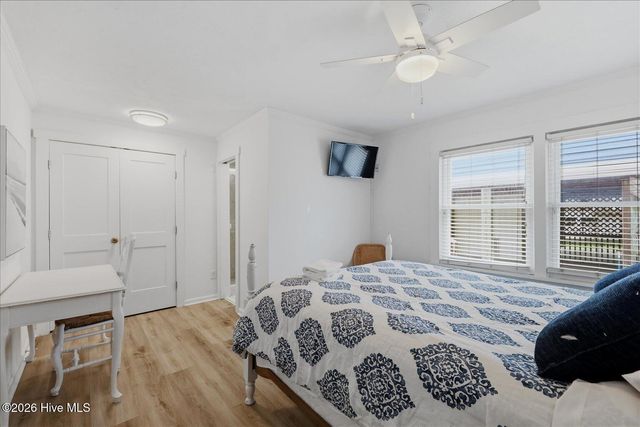 715 Carolina Beach Avenue N, Carolina Beach, NC 28428
