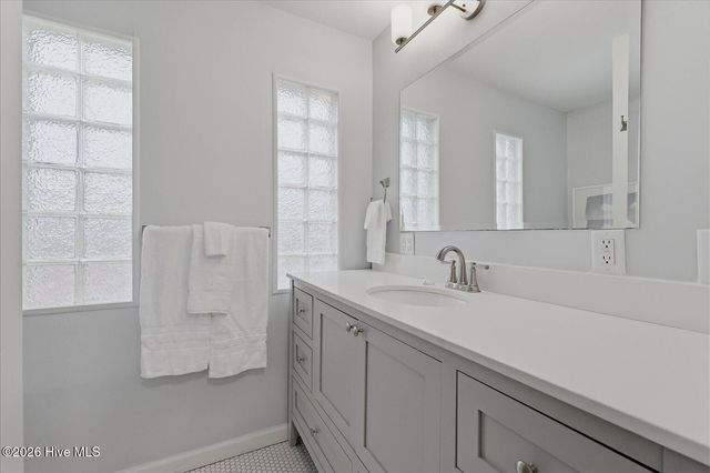 715 Carolina Beach Avenue N, Carolina Beach, NC 28428