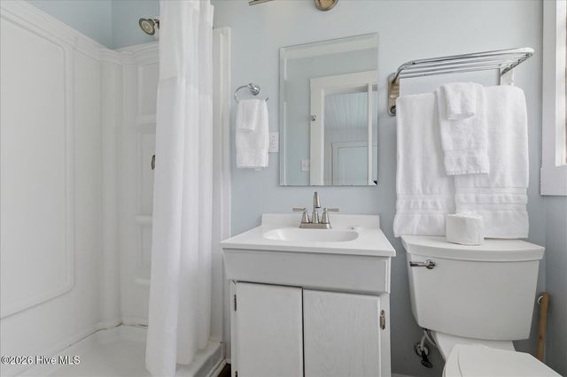 715 Carolina Beach Avenue N, Carolina Beach, NC 28428