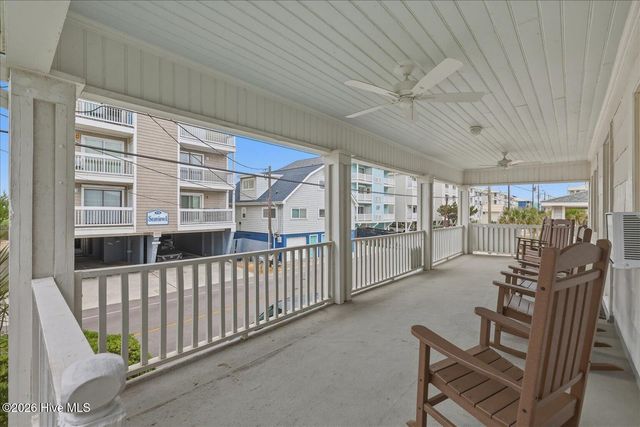 715 Carolina Beach Avenue N, Carolina Beach, NC 28428
