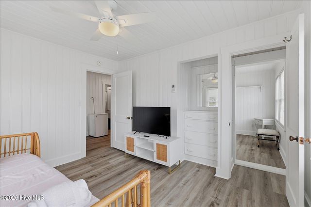 715 Carolina Beach Avenue N, Carolina Beach, NC 28428