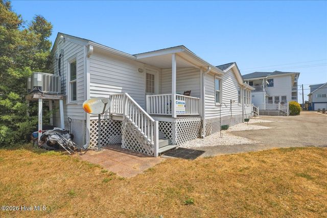 715 Carolina Beach Avenue N, Carolina Beach, NC 28428