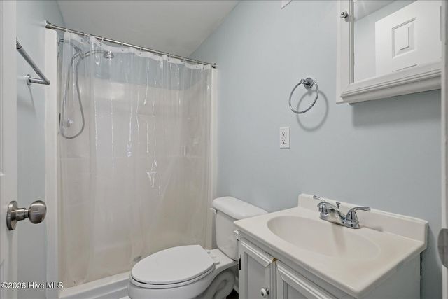 715 Carolina Beach Avenue N, Carolina Beach, NC 28428