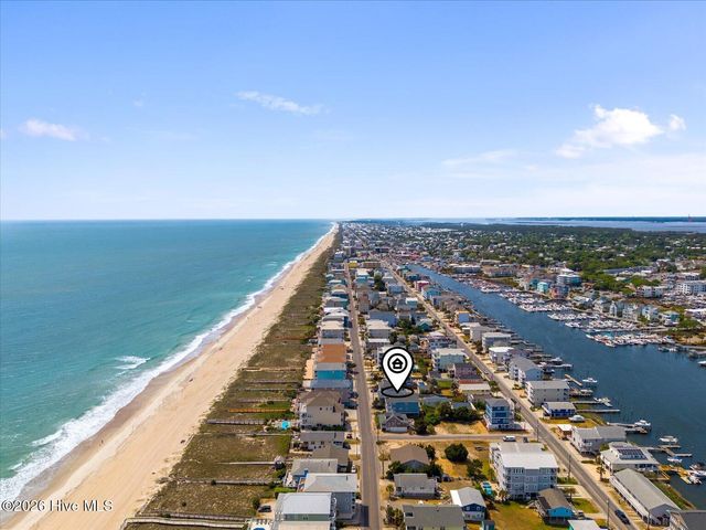 715 Carolina Beach Avenue N, Carolina Beach, NC 28428