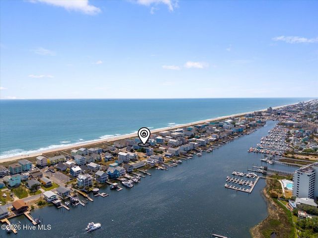 715 Carolina Beach Avenue N, Carolina Beach, NC 28428