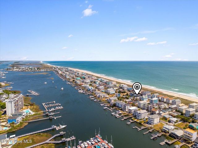 715 Carolina Beach Avenue N, Carolina Beach, NC 28428