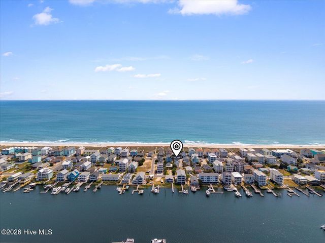 715 Carolina Beach Avenue N, Carolina Beach, NC 28428
