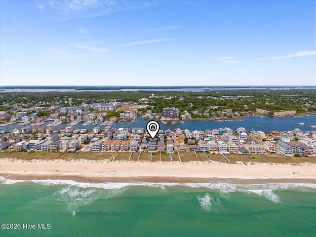 715 Carolina Beach Avenue N, Carolina Beach, NC 28428