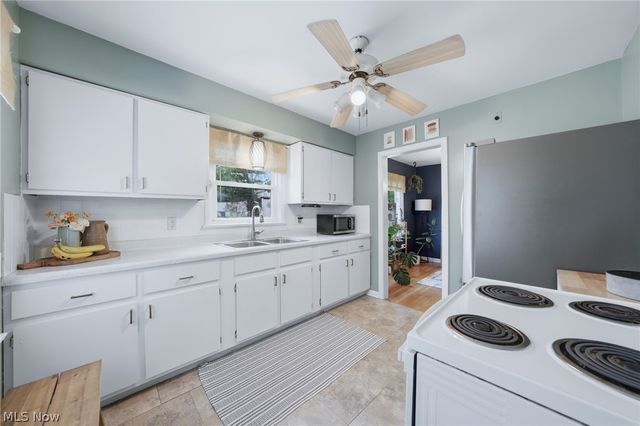 1824 Sackett Avenue, Cuyahoga Falls, OH 44223