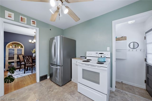 1824 Sackett Avenue, Cuyahoga Falls, OH 44223