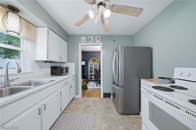 1824 Sackett Avenue, Cuyahoga Falls, OH 44223
