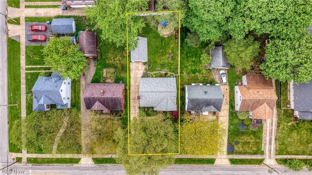 1824 Sackett Avenue, Cuyahoga Falls, OH 44223
