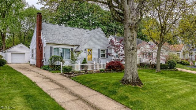1824 Sackett Avenue, Cuyahoga Falls, OH 44223